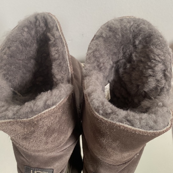 Ugg Constantine suede boots womens - Picture 6 of 9